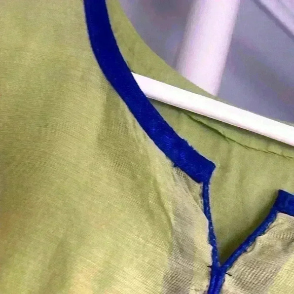 Kurti/Anarkali with beautiful embroidery - Picture 3 of 6